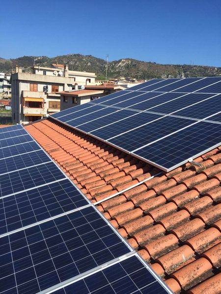 Impianto fotovoltaico in accoppiata realizzato a Roccella Jonica (RC)